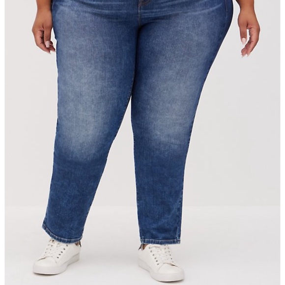 Torrid Bombshell jeans - Picture 2 of 3